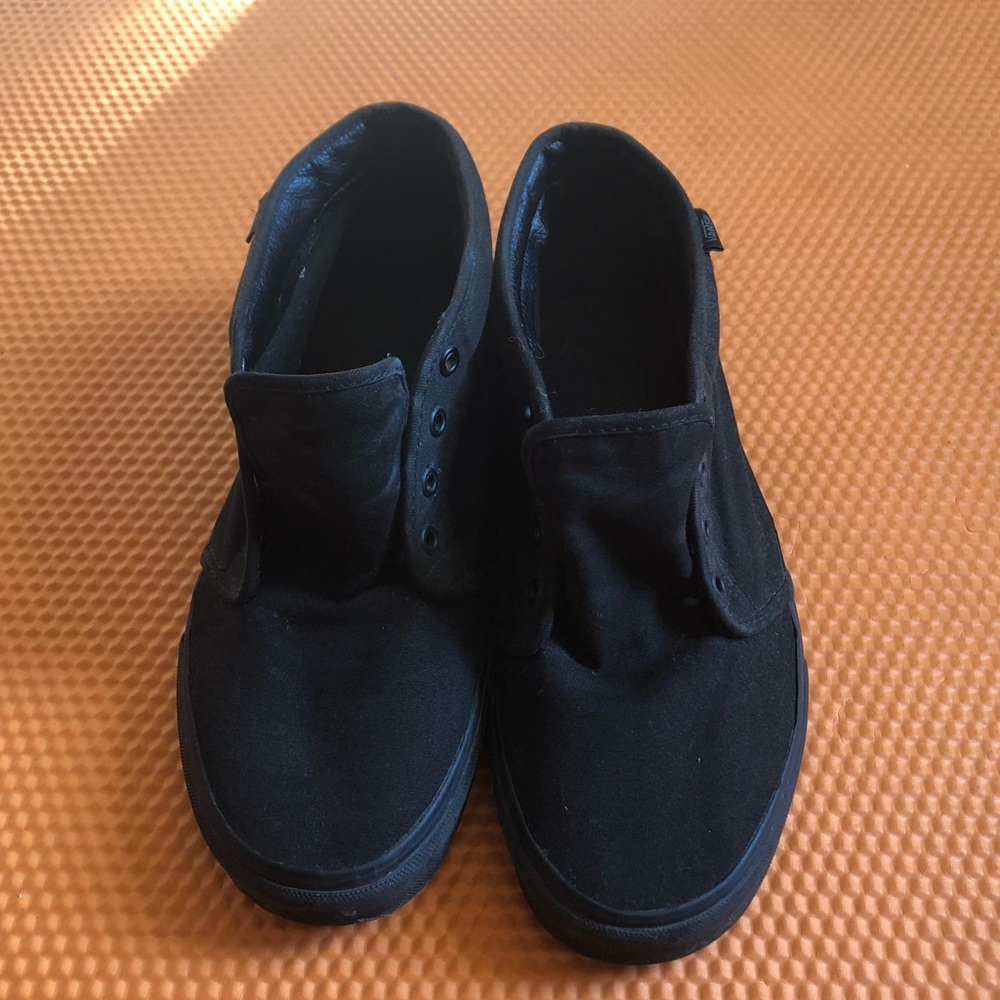 Classic Chukka Mid Vans